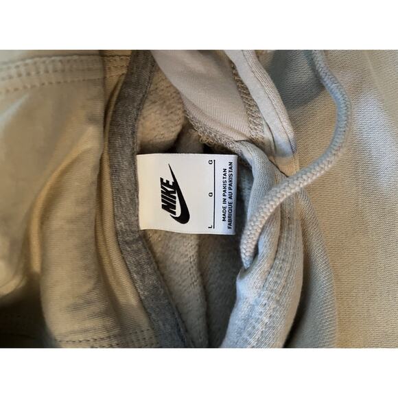 Nike Men’s Club Pull-Over Fleece Hoodie Tan Size Large - Picture 2 of 3